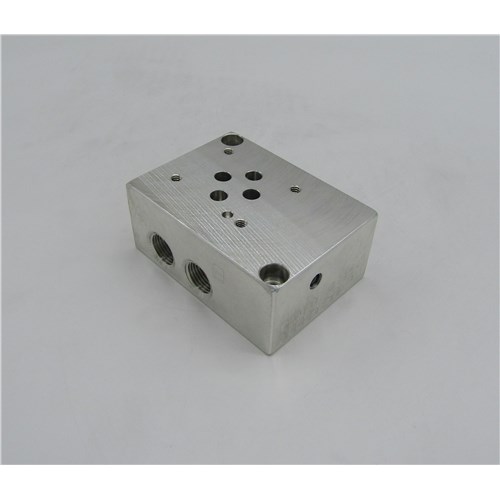 ALUMINUM VALVE SUBPLATE