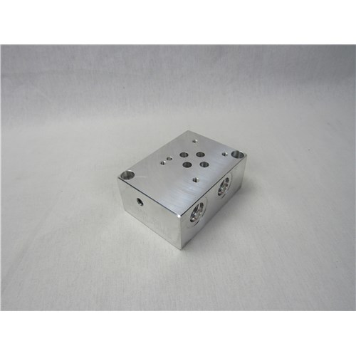 ALUMINUM VALVE SUBPLATE