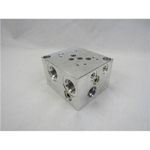 ALUMINUM VALVE SUBPLATE