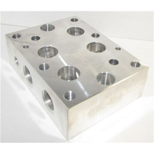 ALUMINUM VALVE SUBPLATE